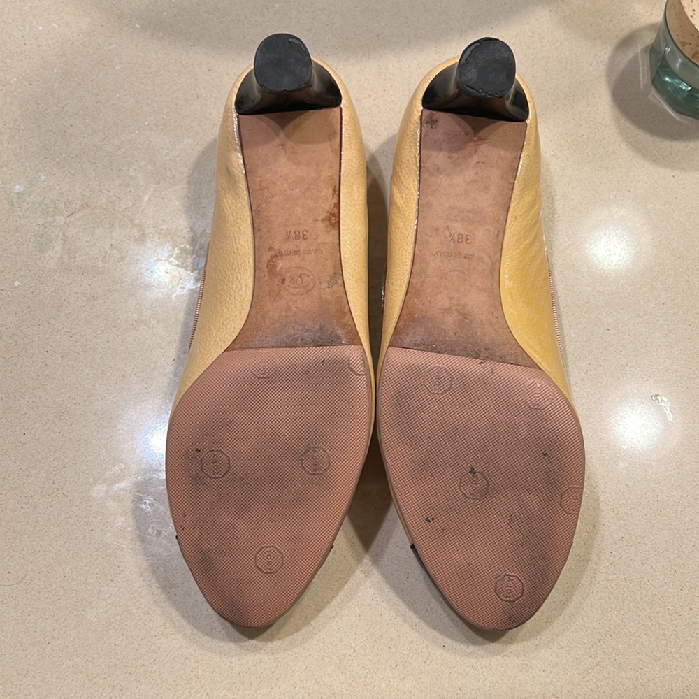 Vintage Chanel shoes size 38 1/2 - Picture 2 of 6